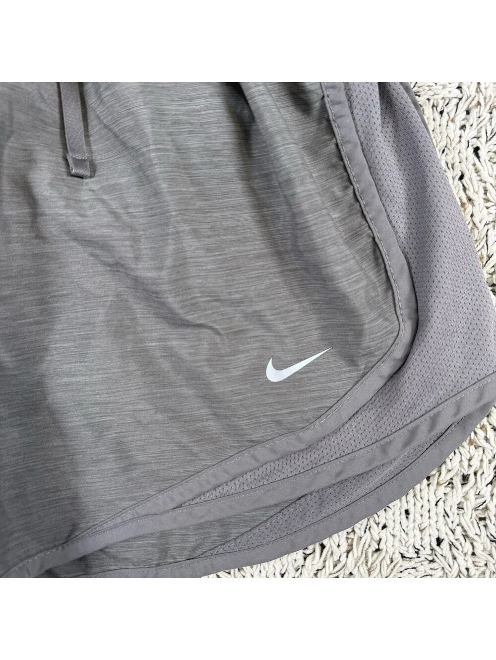 Nike Tempo Short Women's Size M Gray Hight Rise Dri-Fit Running Athletic Shorts
